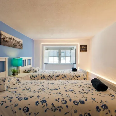 Blue Picaria - Unique Citycenter Apartment *
